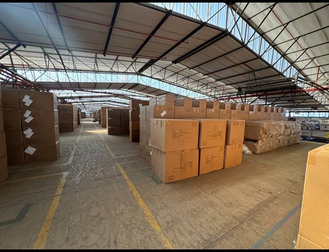 19,360M² WAREHOUSE FOR SALE IN STORMILL